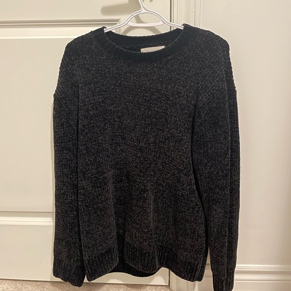 Urban outfitters sweater worn once - Picture 1 of 4